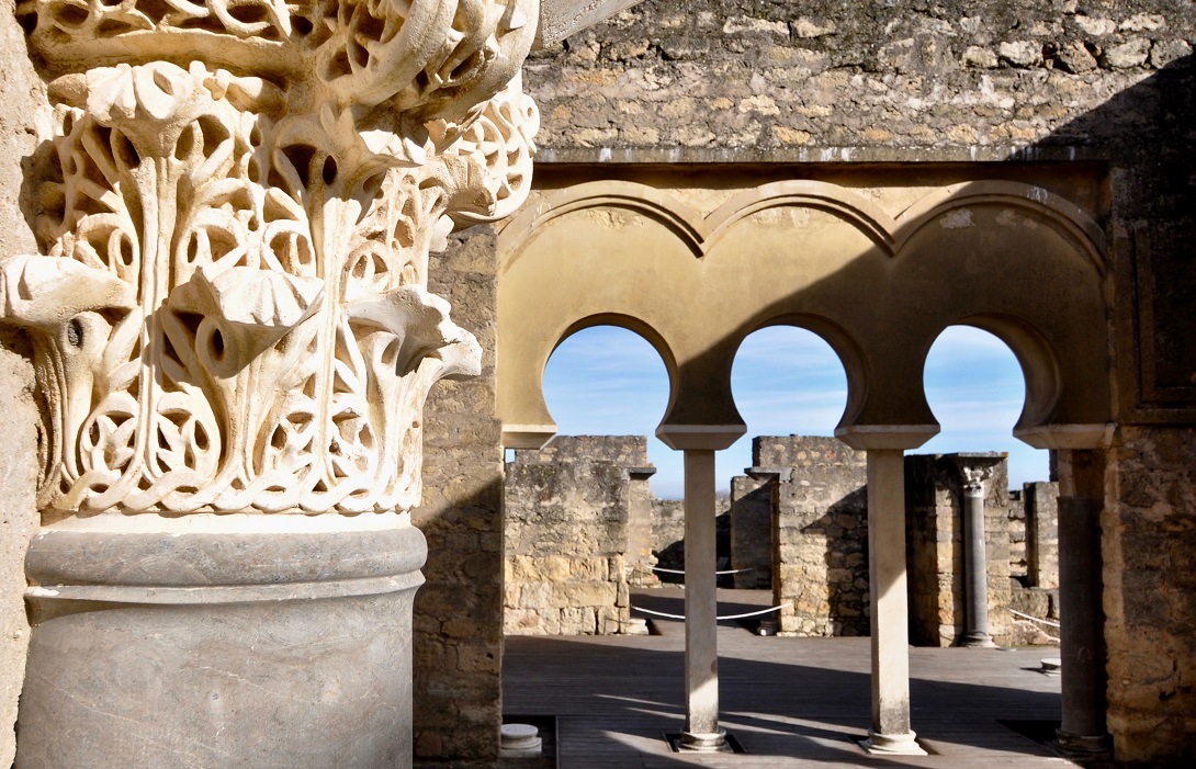  Arcos y columnas en Medina Azahara /Córdoba 24